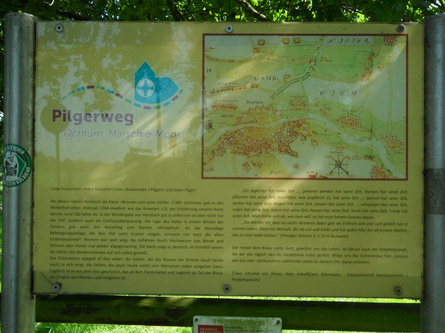 Historische Landkarte im Schaukasten an der Ochtumbrücke Strom. 